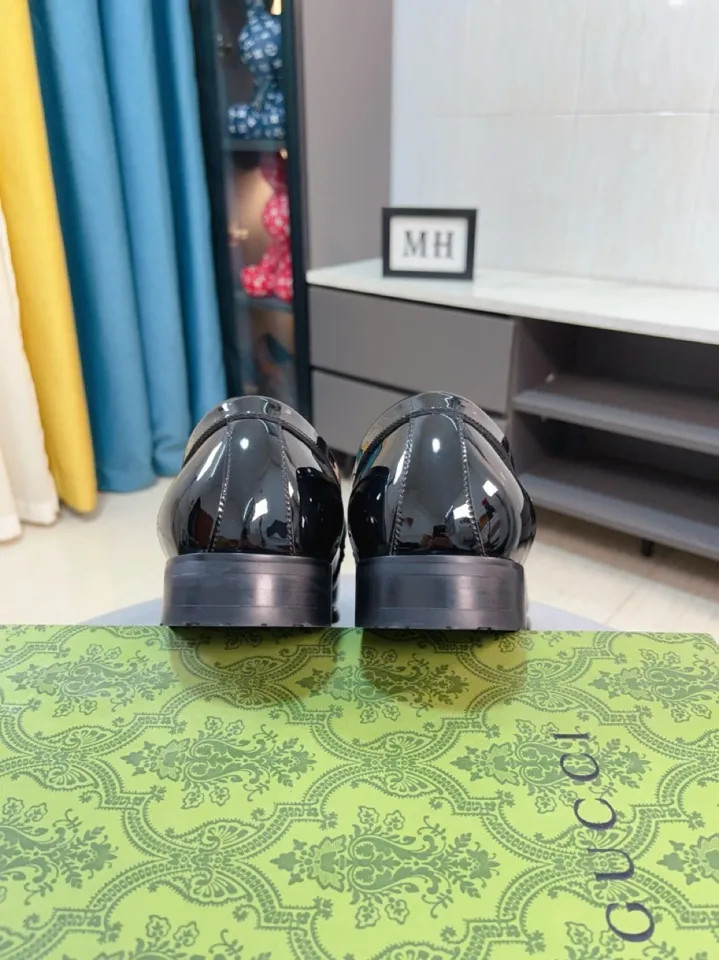 Men's shoes 💰500🌹🌹Niuli [GUCCI Gucci] A new style of formal men's leather shoes is coming~ The original quality upper is made of patent leather imported from Italy, the leather is soft and delicate, comfortable and soft first-layer cowhide lining, rubber wear-resistant outsole, the shoe shape is dignified and domineering, and the luxury charm cannot be concealed! The natural and free nouveau riche leads the trend. Code number: 38-44